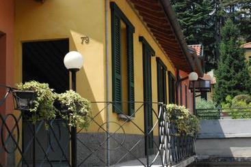 پانسیون Andrea S Rooms