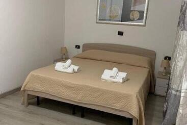 膳宿费 Raxul Room
