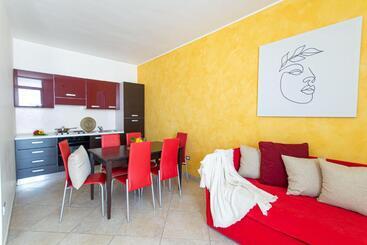هتل آپارتمان Residence Borgo & Mare   Localo