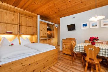 Apartments Antares