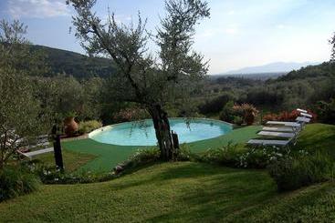 هتل Fattoria Le Poggiola