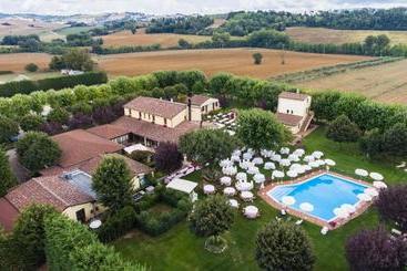 هتل La Locanda Dei Golosi