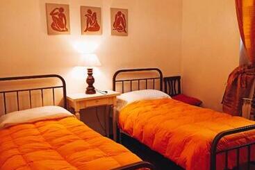 Отель Villa Podere Cartaio Bio Estate Pool Airc