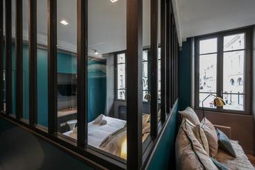 Cote Ouest Aix Les Bains