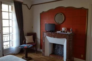 پانسیون Chambres D'hôtes La Fontaine