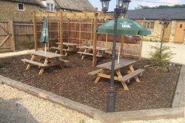 هاستل The Salford Inn