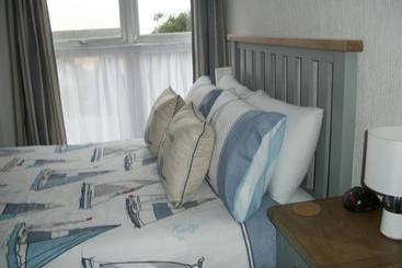 پانسیون Glenthorne Guest House