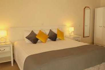 پانسیون The Lough & Quay Guest Accommodation