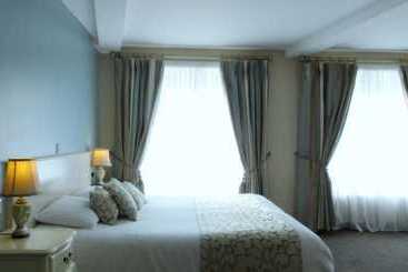 پانسیون The Lough & Quay Guest Accommodation