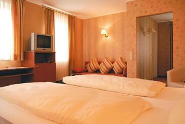 ユースホステル Gasthaus Zur Rebe