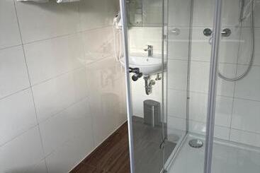 هاستل Restaurant Mirena