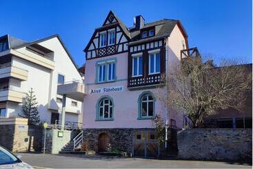 پانسیون Gästehaus Im Alten Fährhaus