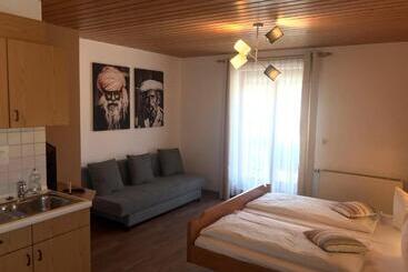 ペンション Self Check In Ferienwohnungen & Apartments Am Bergsee