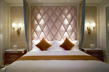 هتل Chifeng Mövenpick & State Guest House Chifeng