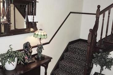 پانسیون Errigal Guest House