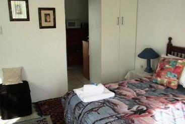 پانسیون Norfolk Guest House