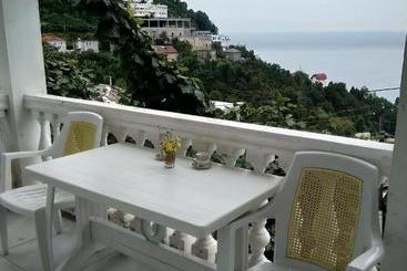 پانسیون Geno Guest House