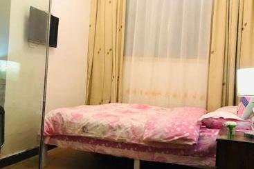 پانسیون Fenghuang Little Bear Family Guest House