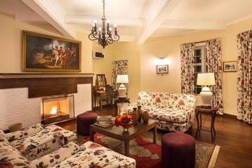 Chatsworth By Edwards Collection