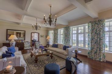 Chatsworth By Edwards Collection