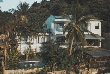 リゾートホテル Frangipani El Nido