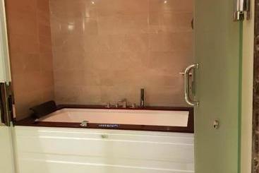 Alharir Hotel Apartments