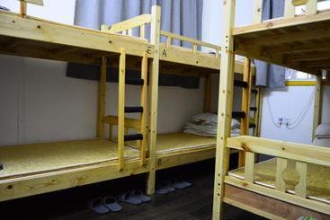 No. 6 Cuobian Hostel