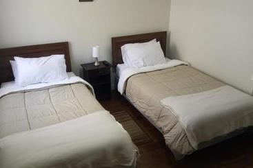 پانسیون Hostal Los Castanos