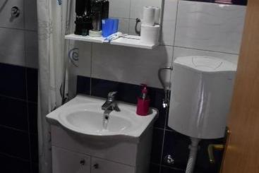 پانسیون Apartment And Rooms Konak