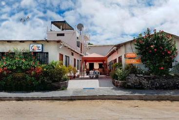 پانسیون Hostal Villamil