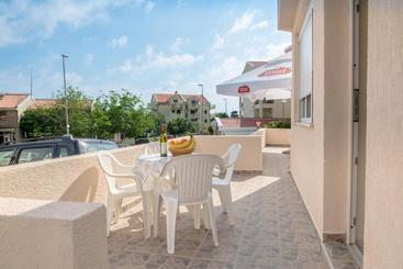 پانسیون Apartments Vjera Petrovac