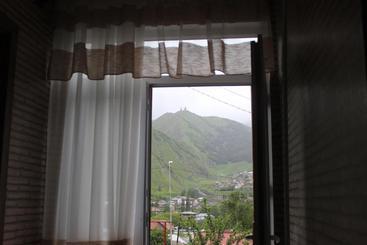 پانسیون Inga Guest House