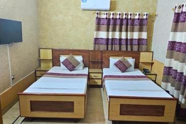 پانسیون Karachi Motel