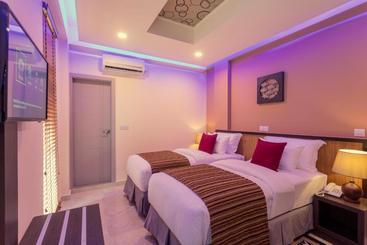 پانسیون The Avenue And Spa