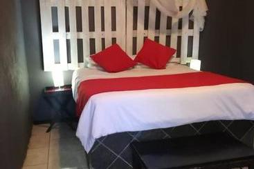 هتل Phalaborwa Town Guesthouse