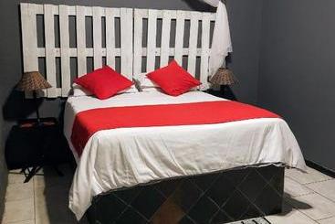 هتل Phalaborwa Town Guesthouse