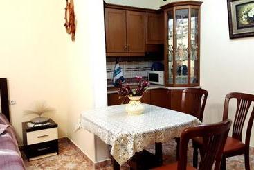 پانسیون Berberi Guest House