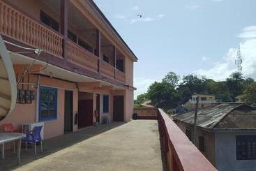 بنسيون Is Guest House