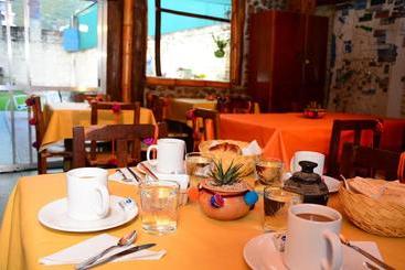 پانسیون Hostal Yatasto