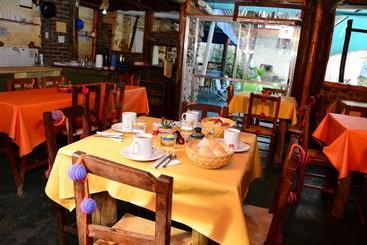 پانسیون Hostal Yatasto