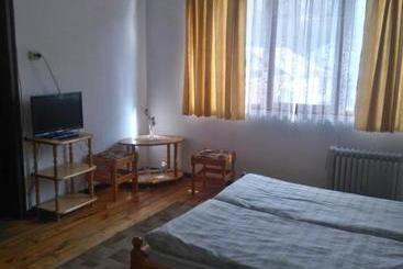 پانسیون Proboyski Guest House