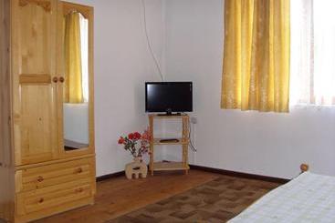 پانسیون Proboyski Guest House