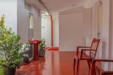 هاستل Bon Voyaage Tourist Inn
