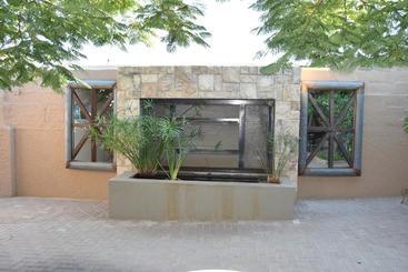 پانسیون Quiver Inn Guesthouse