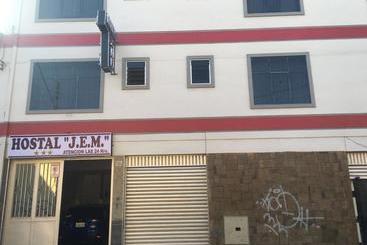 هاستل Hostal Jem