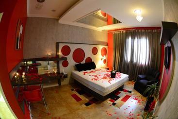 Helus Motel