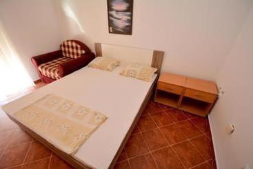 پانسیون Guesthouse Mb Knezevic