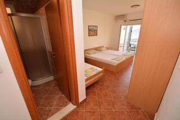 پانسیون Guesthouse Mb Knezevic