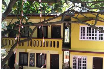 پانسیون All Seasons Guest House