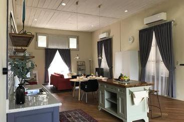 پانسیون Spiegel Home Studio